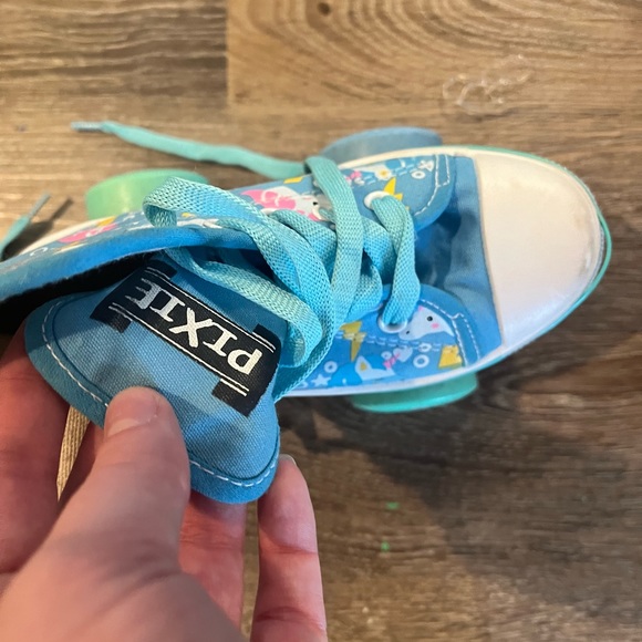 Kids unicorn sneaker roller skates - Picture 2 of 4